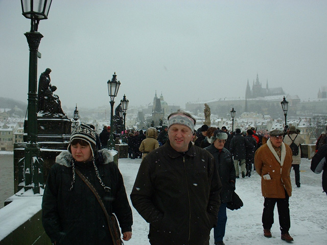 311202-prag-karlsbrueckeimschnee